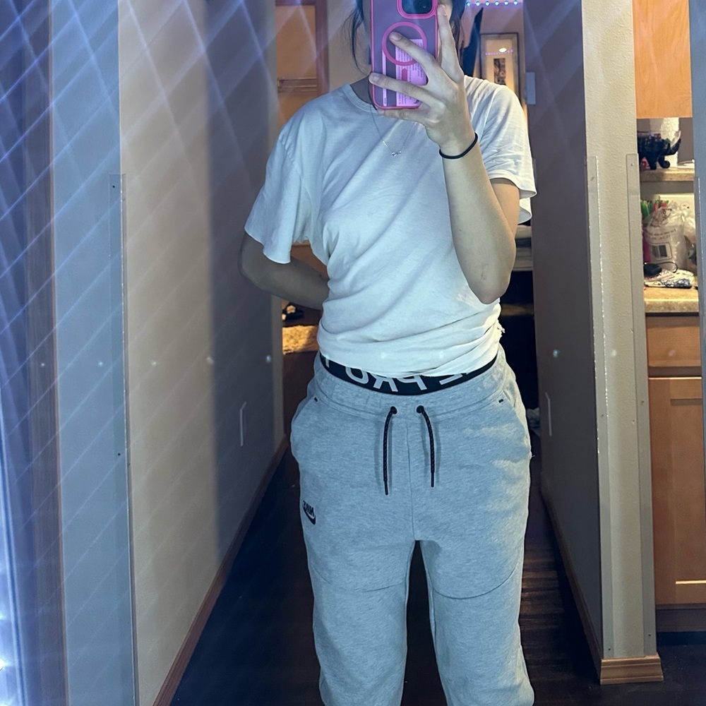Men’s Nike tech Sweatpants